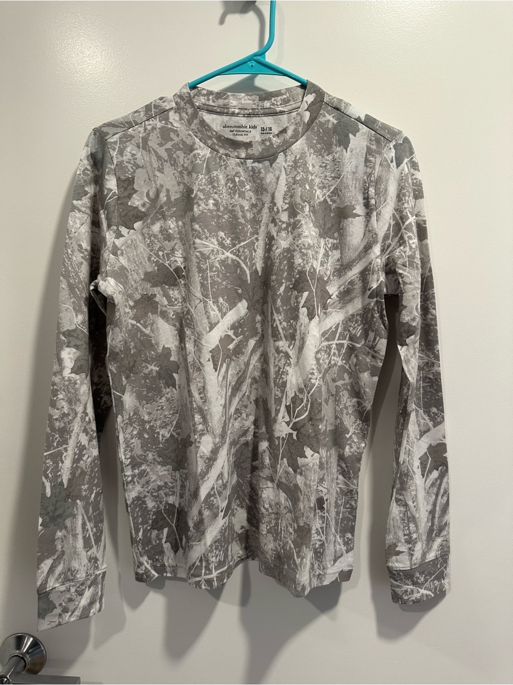 Abercrombie kids long sleeve camo tee shirt